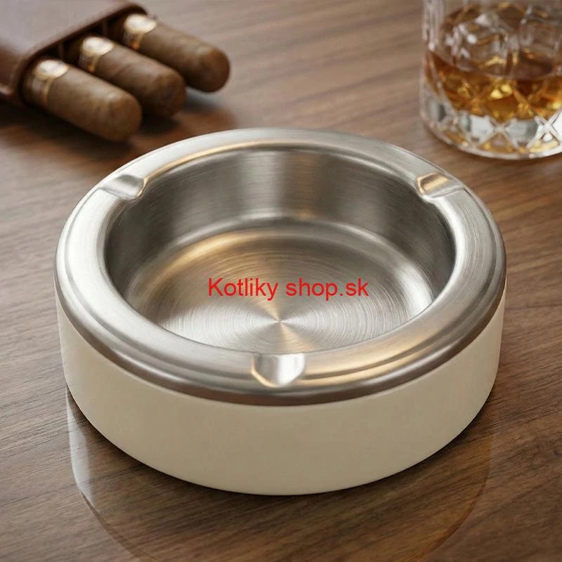 Odolný kovový popolník z nerezovej ocele (3 farby)