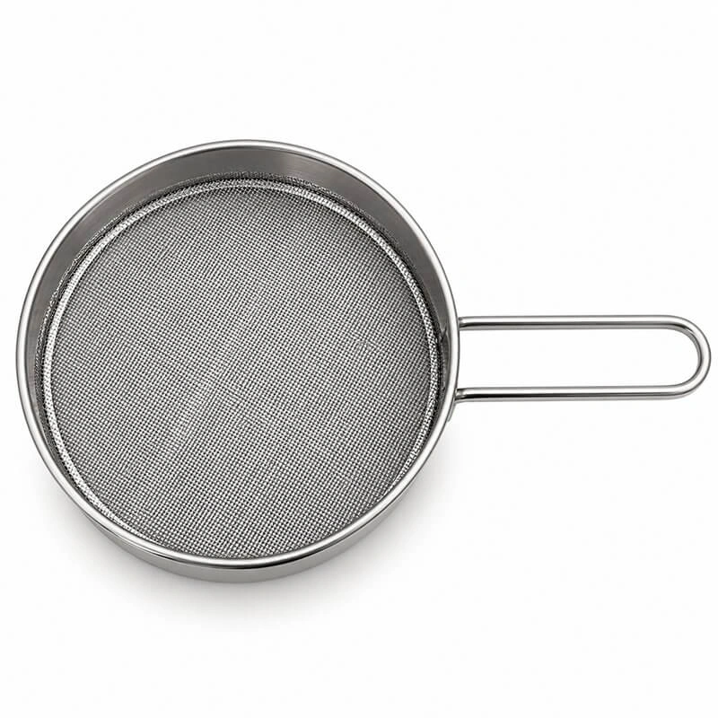 Malé nerezové sitko na cukor